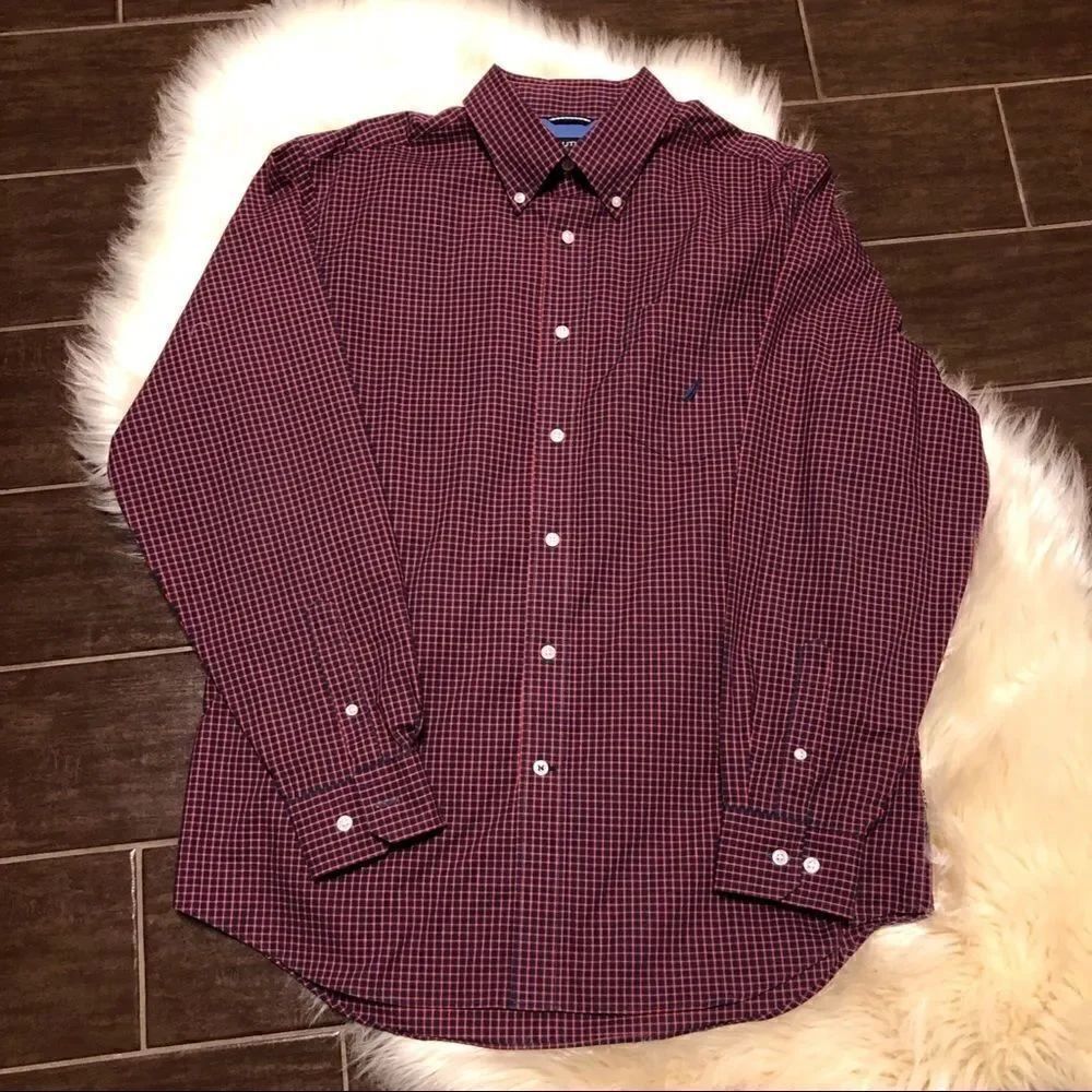 Nautica red/navy button down size large